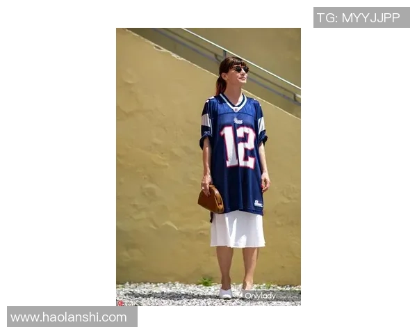 足球明星们的足球袜穿搭风格解析与时尚潮流趋势探讨